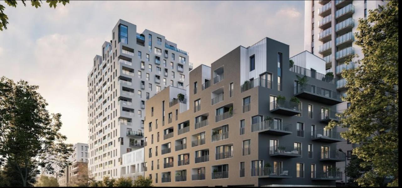 ...Love Wola... Warszawa Exteriör bild
