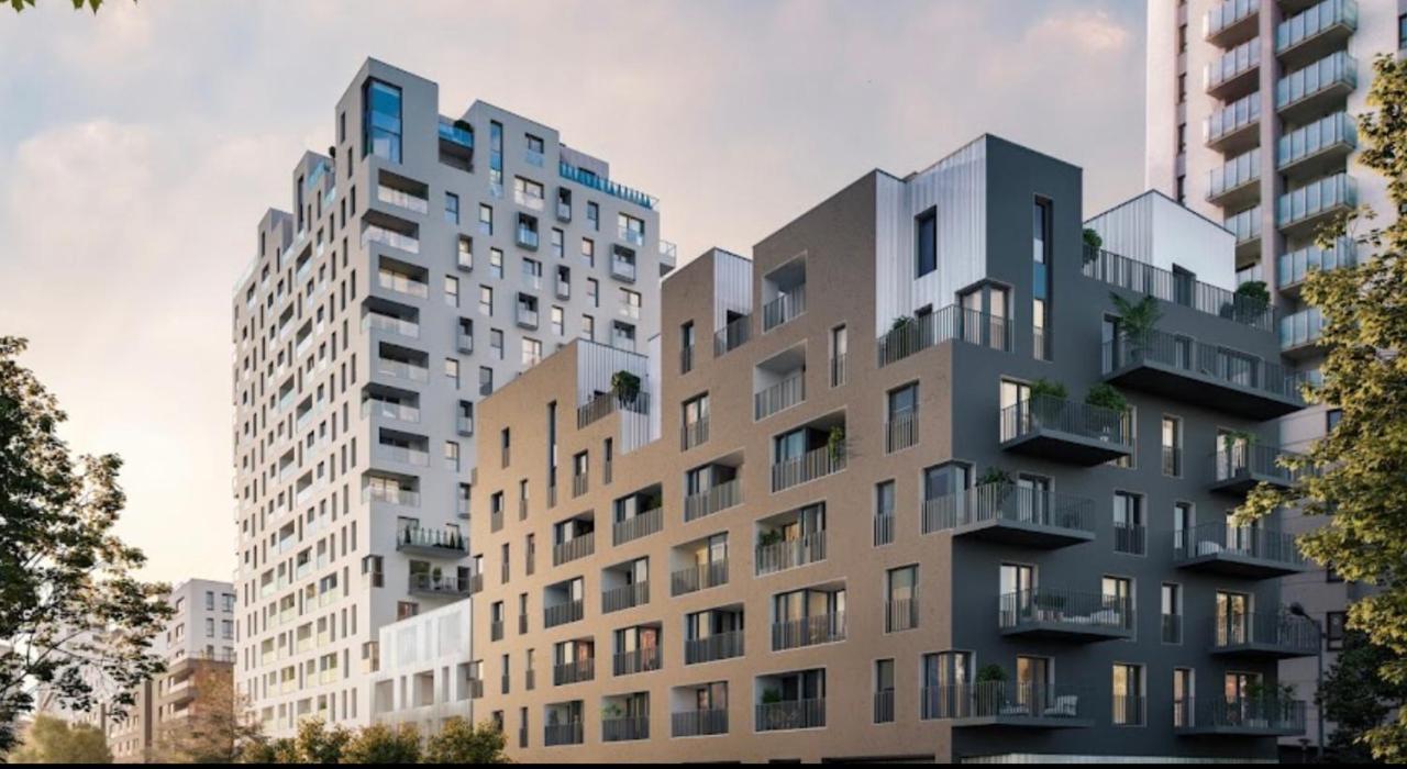 ...Love Wola... Warszawa Exteriör bild